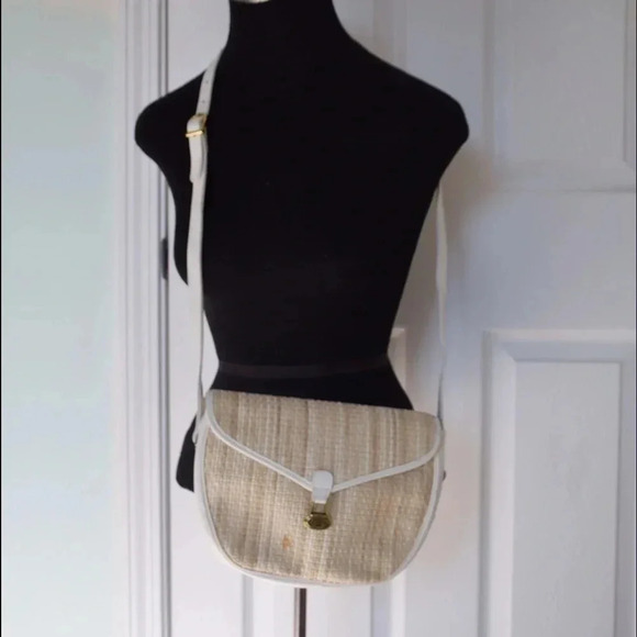 Etienne Aigner cross body bag - Picture 1 of 4